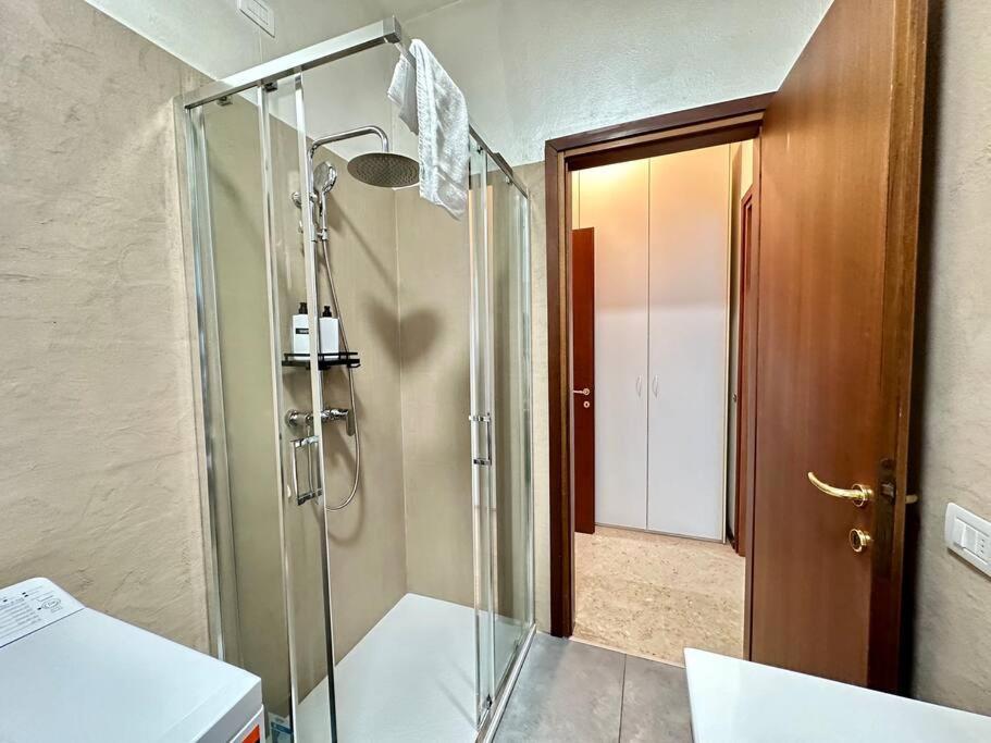 Low Cost Holiday An Business House And Free Park By Revenue House Como Exterior photo